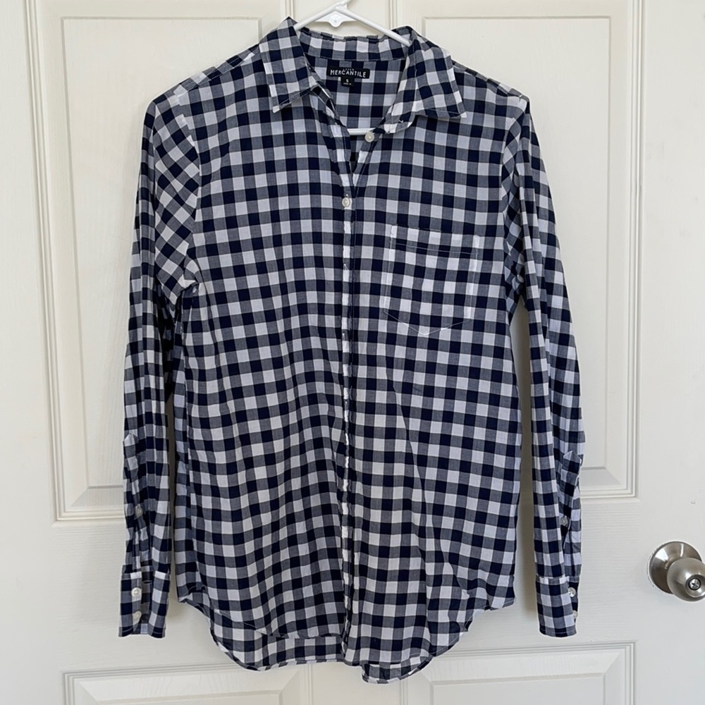 Button tee blue and white